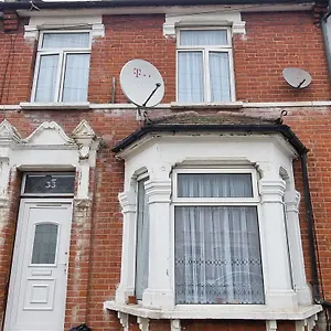 https://town-house.cambridgehotelsuk.com